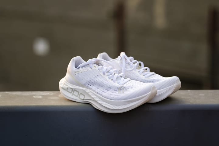 Topo Athletic Specter W White / Grey | Fjellsport.no