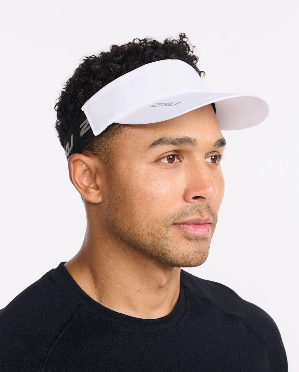 2XU Performance Visor White/White