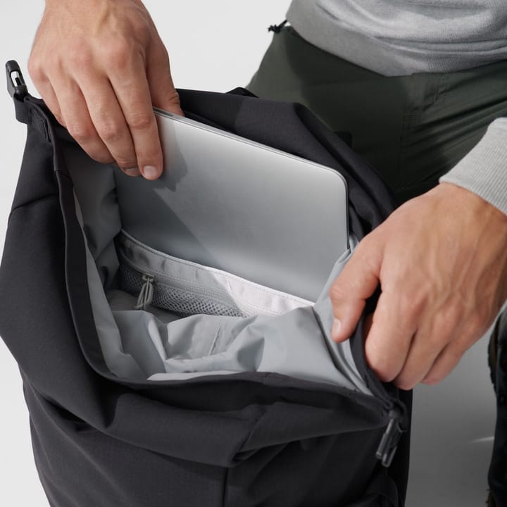 Fjällräven Ulvö Rolltop 30 Black Fjällräven Fjällräven Ulvö Rolltop 30 Black Fjällräven