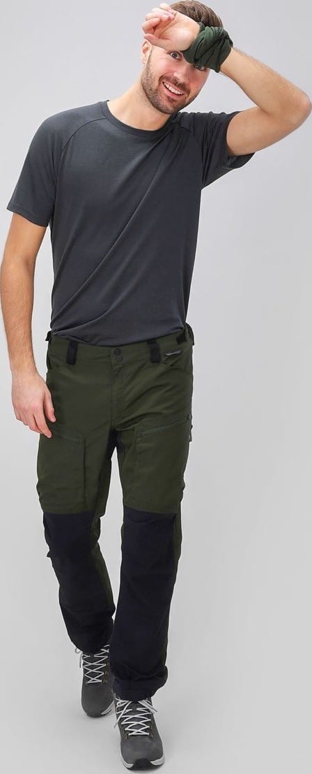 Urberg Men's Bjørndalen Hiking Pants Capers Urberg Urberg Men's Bjørndalen Hiking Pants Capers Urberg