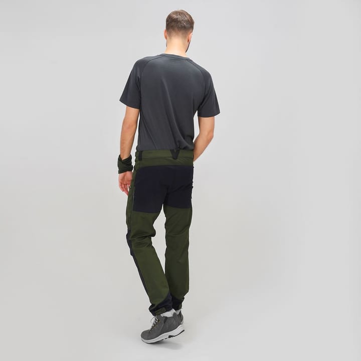 Urberg Men's Bjørndalen Hiking Pants Kombu Green Urberg Urberg Men's Bjørndalen Hiking Pants Kombu Green Urberg