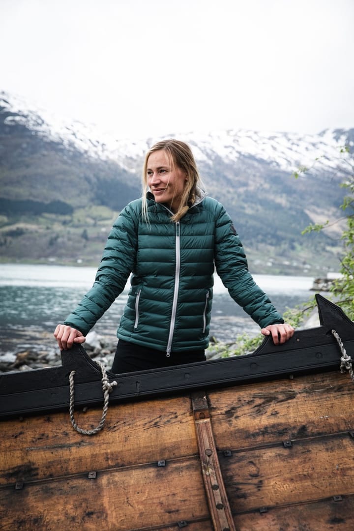 Urberg Women's Hjelle LT Down Jacket Midnight Navy Urberg Urberg Women's Hjelle LT Down Jacket Midnight Navy Urberg