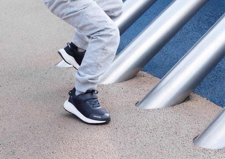 Viking Kids' Aery Tau Low GORE-TEX Navy Viking Footwear Viking Kids' Aery Tau Low GORE-TEX Navy Viking Footwear