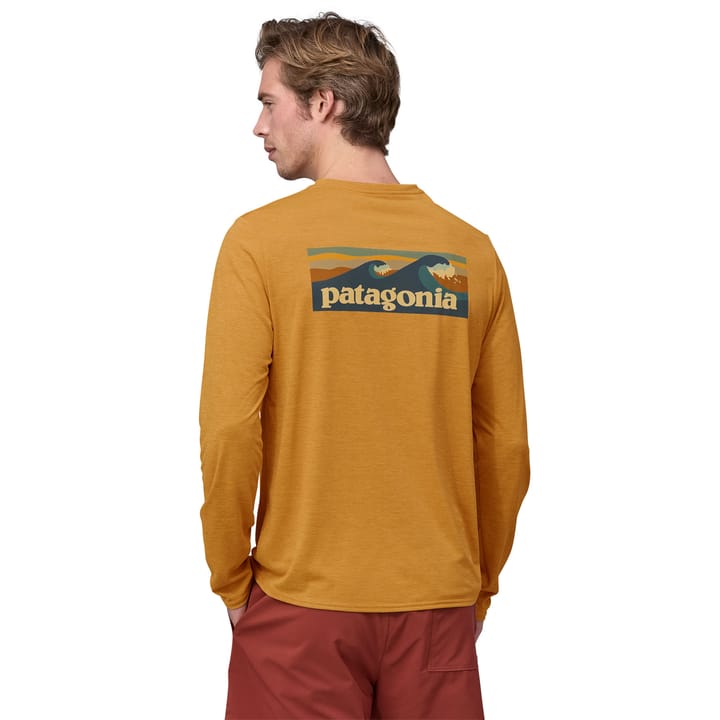 Patagonia M's L/S Cap Cool Daily Graphic Shirt - Waters Boardshort Logo: Pufferfish Gold X-Dye Patagonia