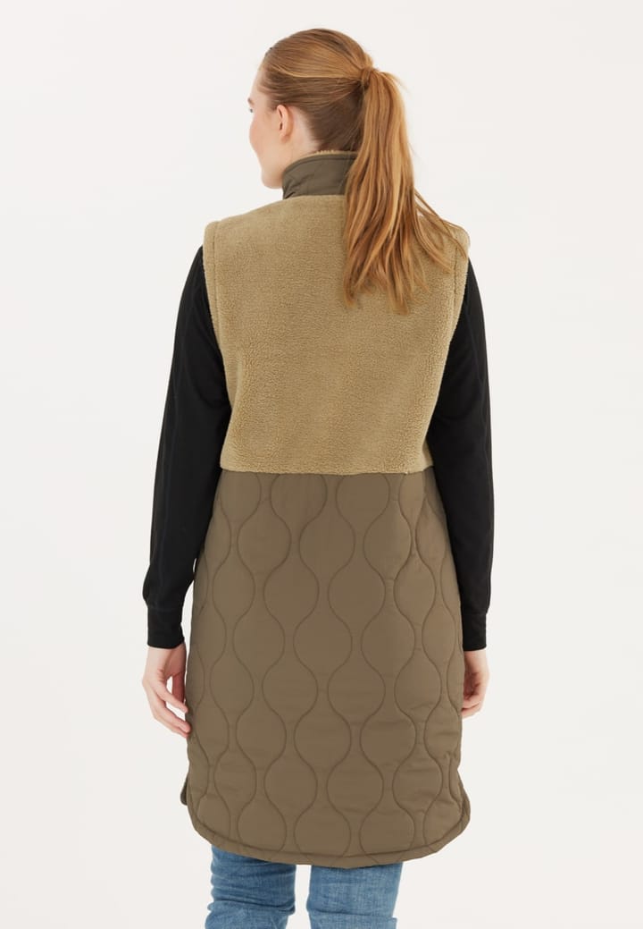 Weather Report Hollie W Long Quilted Vest Travertine Weather Report