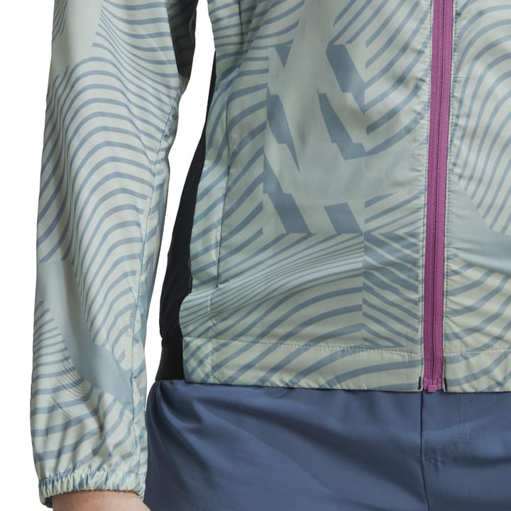 Women's Terrex Trail Running Printed Wind Jacket LINGRN/MAGGRE Adidas