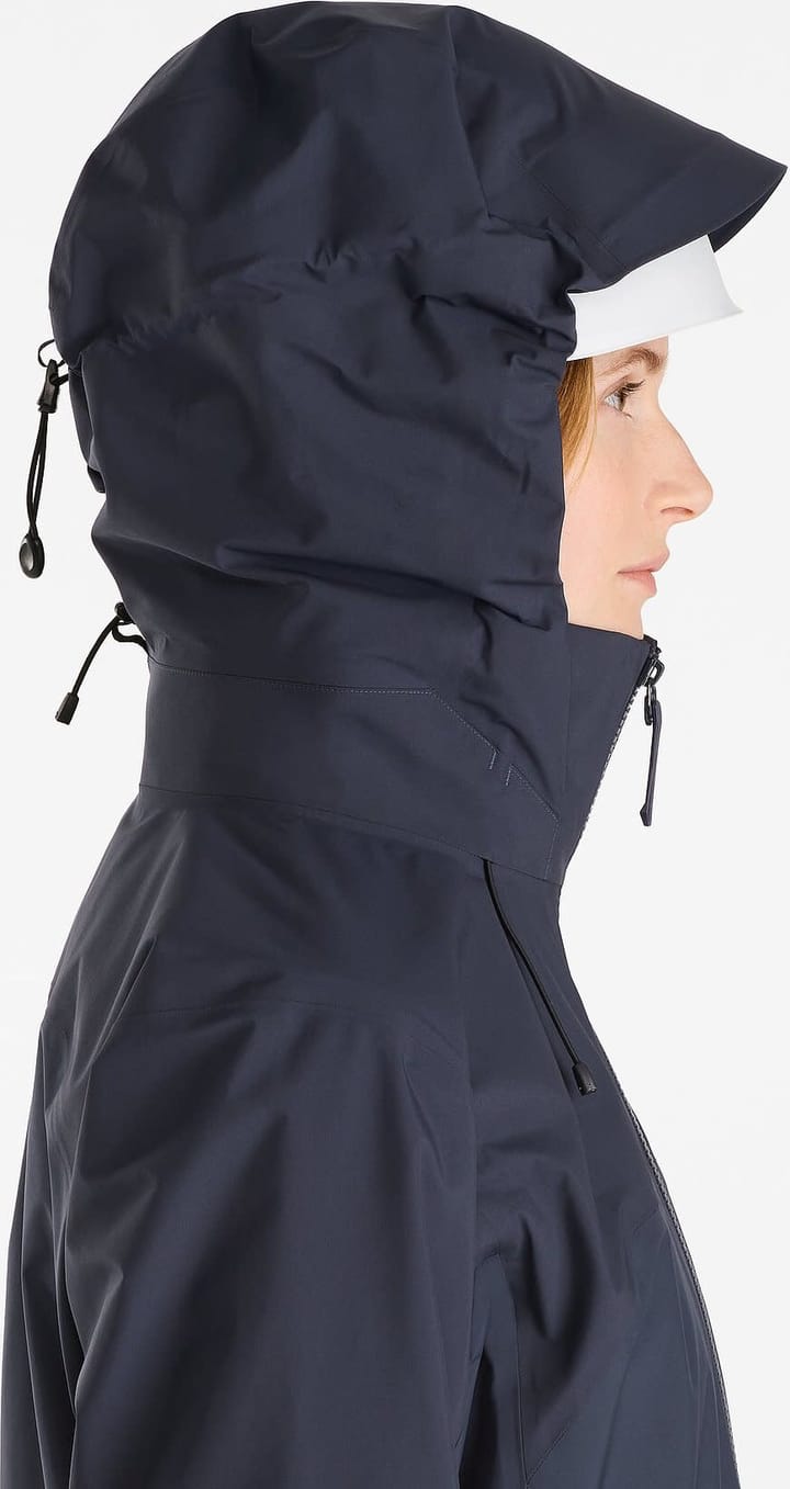 Arc'teryx Women's Beta AR Jacket Black Sapphire Arc'teryx