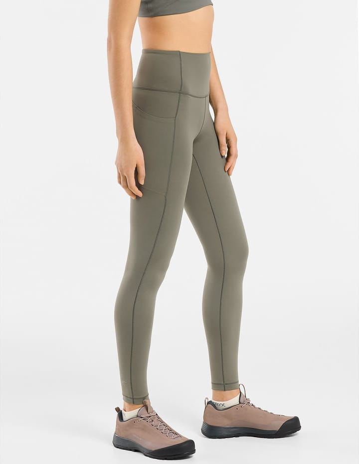 Arc'teryx Women's Essent High-Rise Legging 26" Forage Arc'teryx Arc'teryx Women's Essent High-Rise Legging 26" Forage Arc'teryx