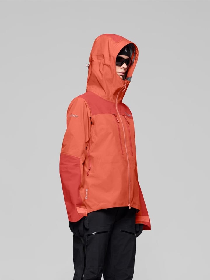 Norrøna Women's Trollveggen GORE-TEX Pro Light Jacket Deep Sea Coral/baked Apple Norrøna