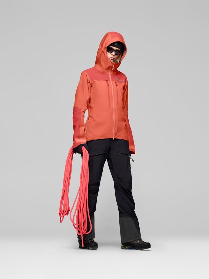 Norrøna Women's Trollveggen GORE-TEX Pro Light Jacket Deep Sea Coral/baked Apple Norrøna