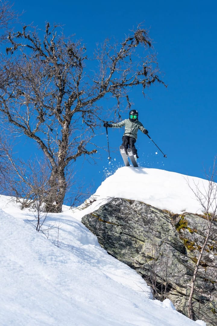 SGN Skis Rabbagast Mountain Red Artwork SGN skis