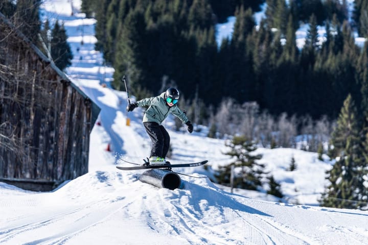 SGN Skis Rabbagast Mountain Red Artwork SGN skis