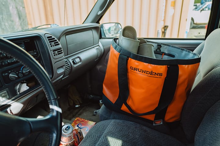 Grundéns Gunwale Hardsided Tote Bag Red Orange Grundéns