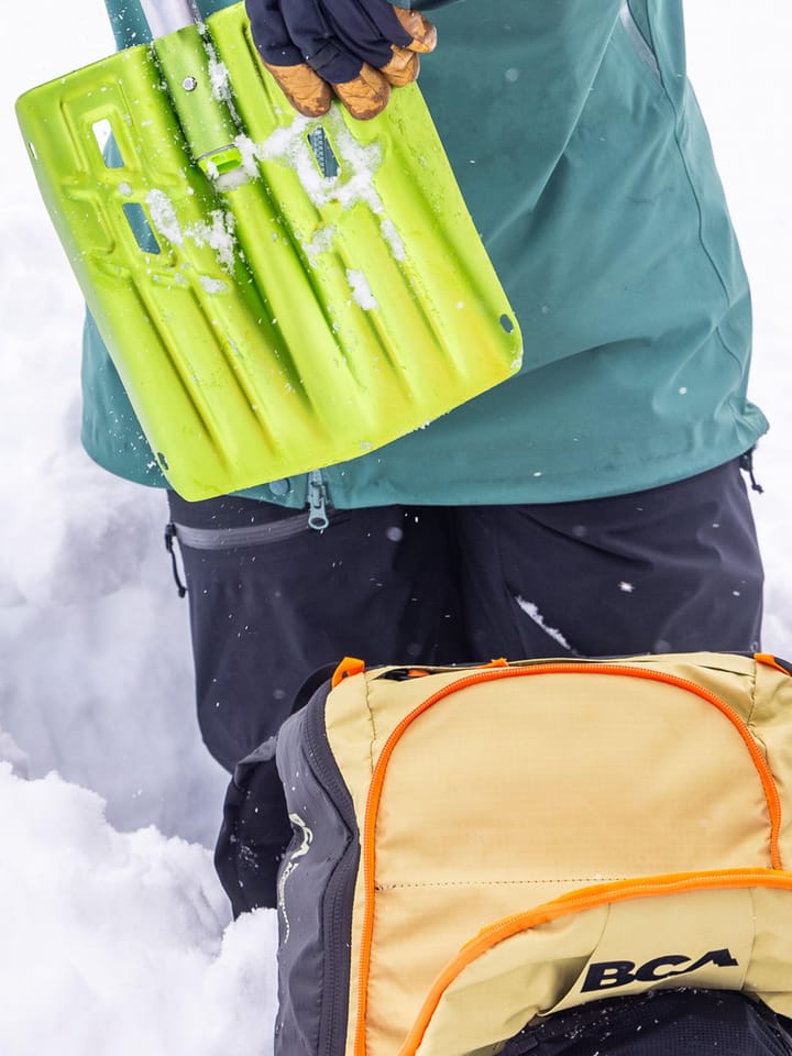 BCA Dozer 1T-UL Avalanche Shovel Green BCA