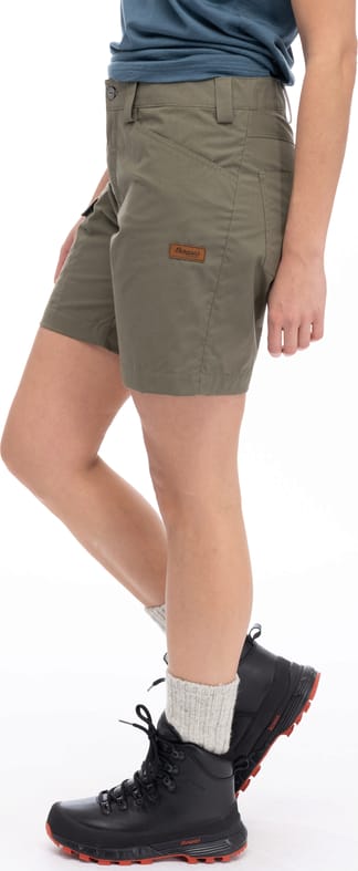 Women's Nordmarka Leaf Light Shorts Greenmud Bergans