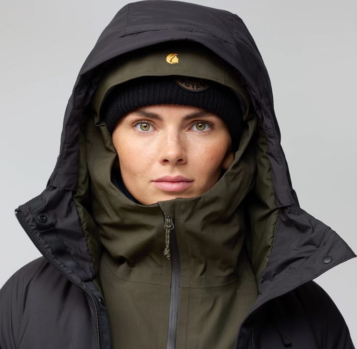 Fjällräven Bergtagen 130 Insulation Jkt W Black-deep Forest Fjällräven