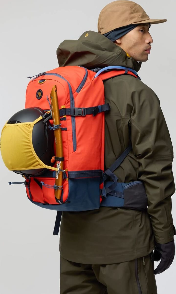 Fjällräven Bergtagen Touring 30 M/L Flame Orange-mountain Blue Fjällräven Fjällräven Bergtagen Touring 30 M/L Flame Orange-mountain Blue Fjällräven