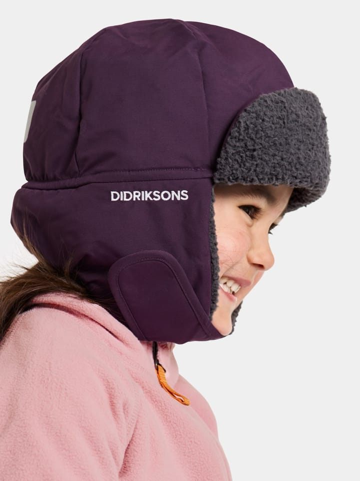 Didriksons Kids' Biggles Cap 6 Plumb Didriksons Didriksons Kids' Biggles Cap 6 Plumb Didriksons