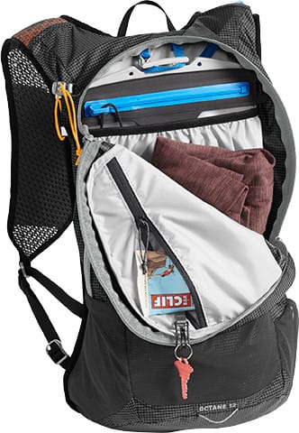 CamelBak Octane 12 Black/apricot CamelBak