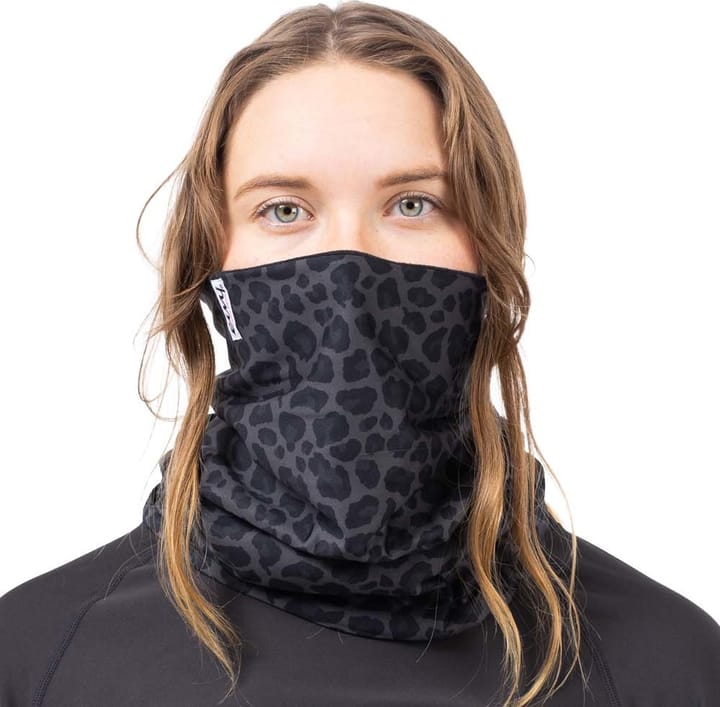 Eivy Women's Colder Neckwarmer Black Leopard Eivy