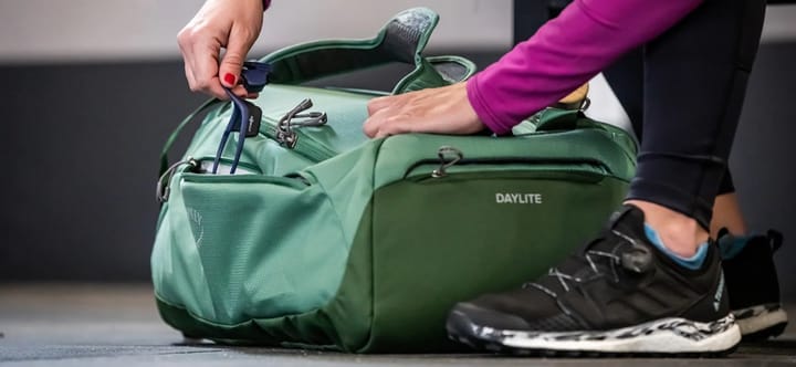 Osprey Daylite Duffel 30 Cosmic Red Osprey