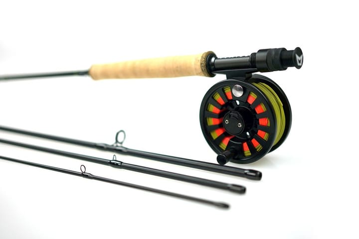 Primal Rod Co Primal Conquest 9' #5/ Flylab Surge 5/6 4-Delt Fluesett M/Backing Og Snøre Primal Rod Co Primal Rod Co Primal Conquest 9' #5/ Flylab Surge 5/6 4-Delt Fluesett M/Backing Og Snøre Primal Rod Co