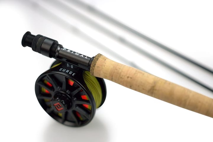 Primal Rod Co Primal Conquest 9' #5/ Flylab Surge 5/6 4-Delt Fluesett M/Backing Og Snøre Primal Rod Co Primal Rod Co Primal Conquest 9' #5/ Flylab Surge 5/6 4-Delt Fluesett M/Backing Og Snøre Primal Rod Co