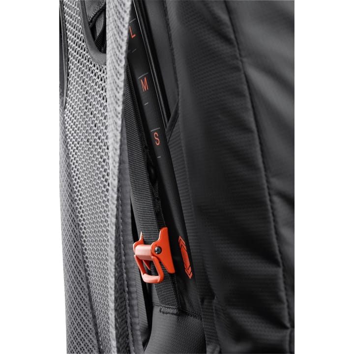 Deuter Men's Futura Air Trek 60+10 Black/graphite Deuter