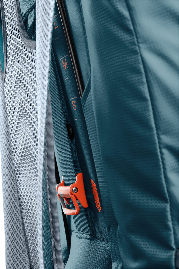 Deuter Men's Futura Air Trek 60+10 Atlantic/Ink Deuter