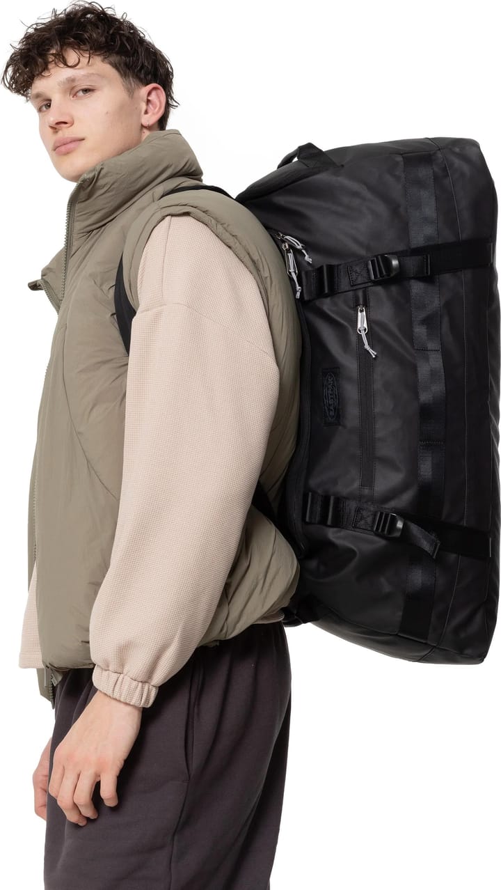 Eastpak Duffel Pack M 70L Tarp Black2 Eastpak