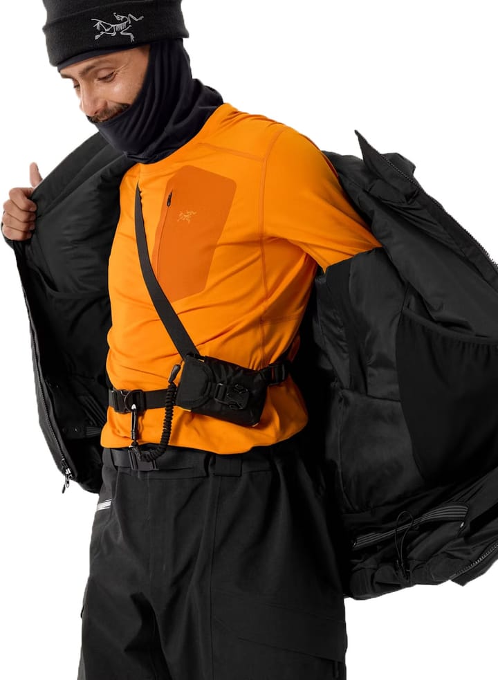 Arc'teryx Men's Rho Lt Crew Neck Blaze Arc'teryx Arc'teryx Men's Rho Lt Crew Neck Blaze Arc'teryx