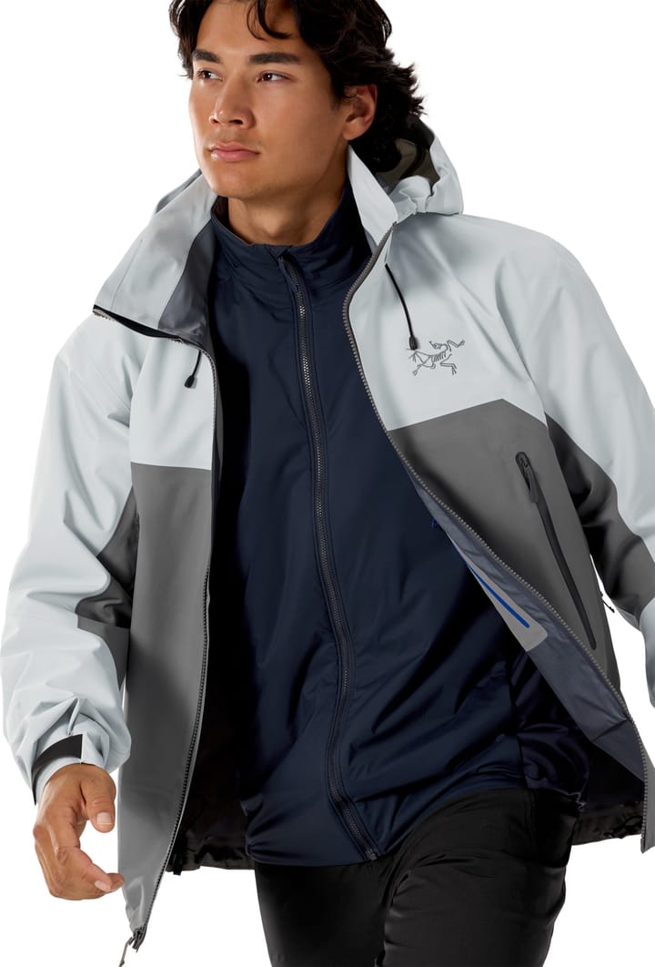 Arc'teryx Men's Atom Jacket Black Sapphire Arc'teryx