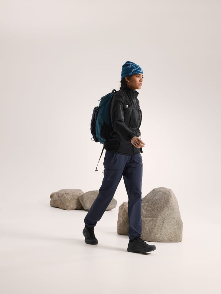 Arc'teryx Women's Atom Jacket Black Arc'teryx Arc'teryx Women's Atom Jacket Black Arc'teryx