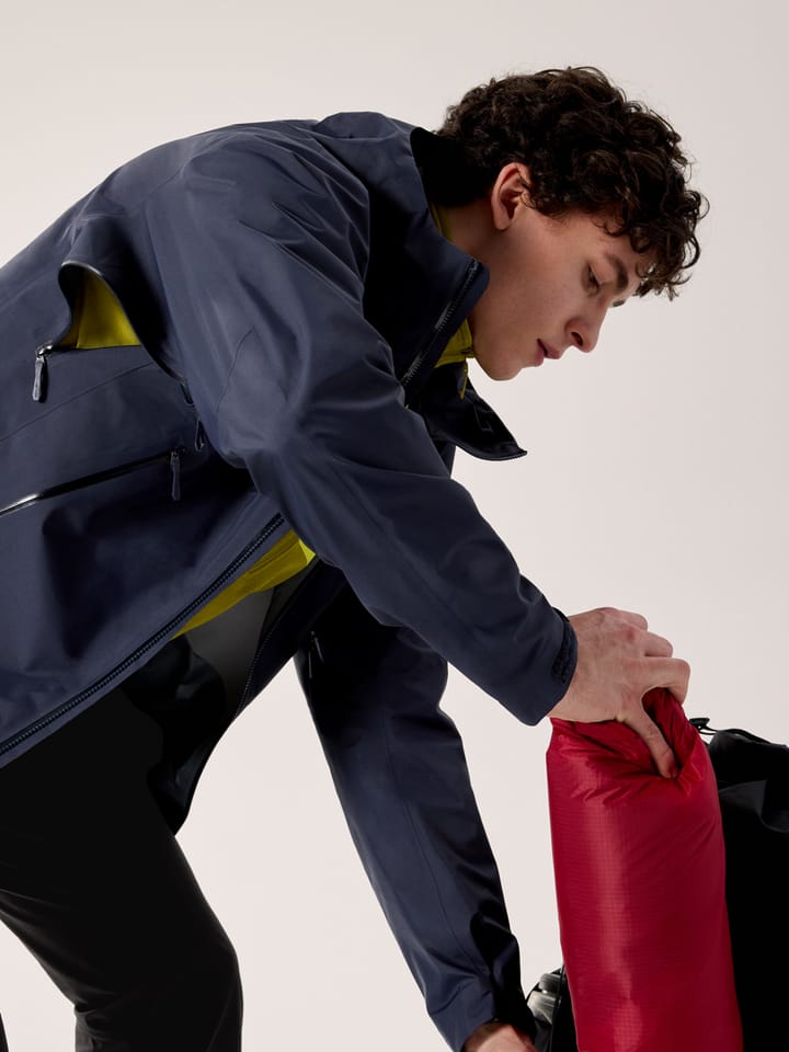 Arc'teryx Beta Sl Jacket M Black Sapphire Arc'teryx