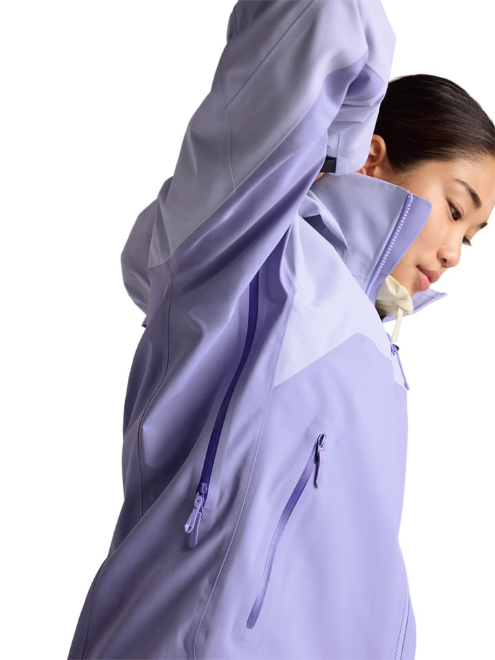 Arc'teryx Women's Beta AR Jacket Kasumi/moonstone Arc'teryx