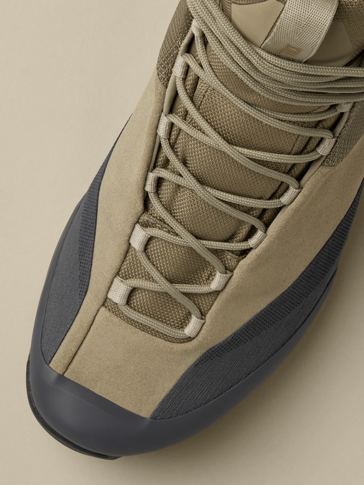 Arc'teryx Men's Konseal Trek Mid Bracken/Graphite Arc'teryx