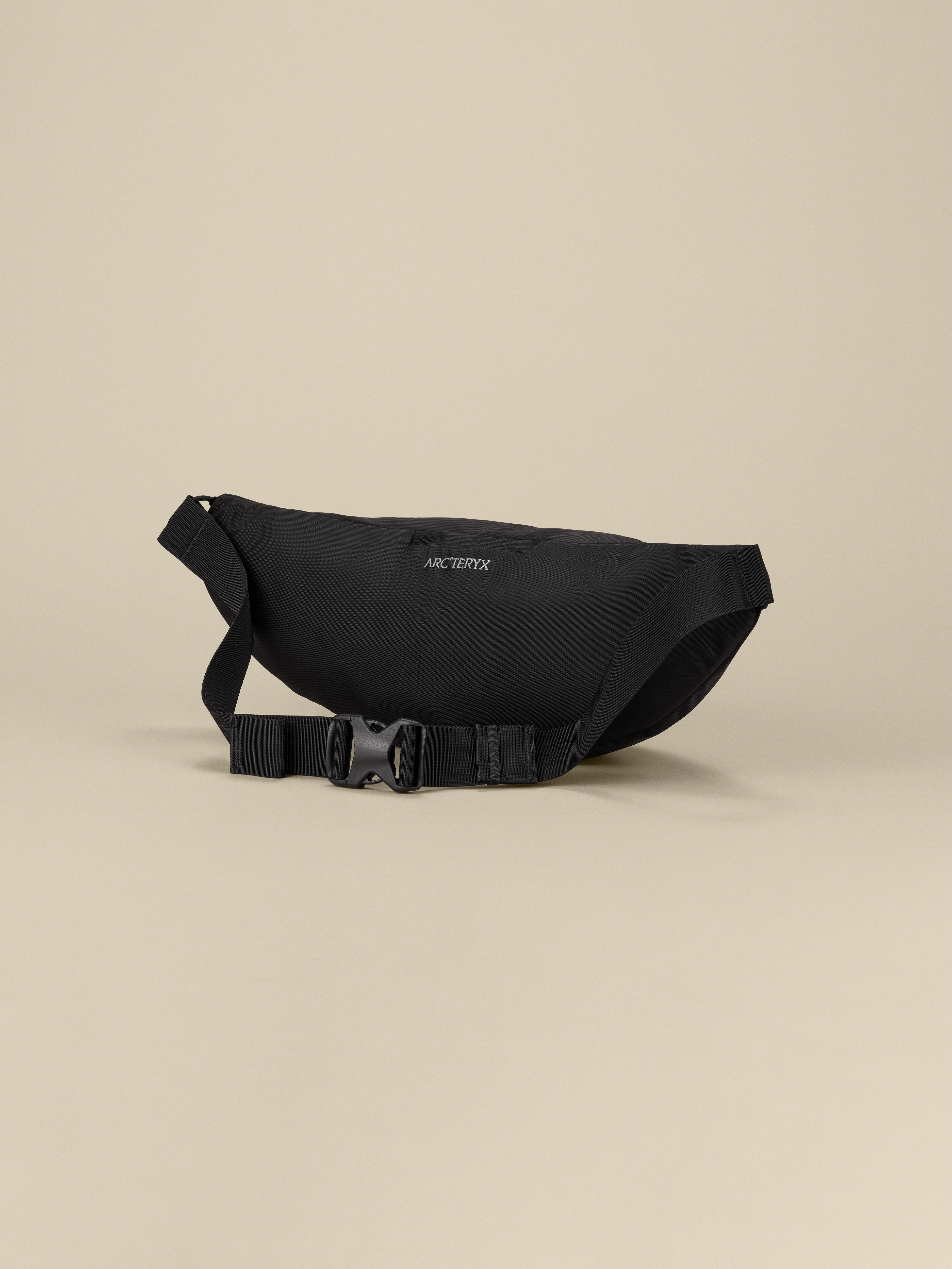 Arc'teryx Axios 4 Crossbody Black | Buy Arc'teryx Axios 4