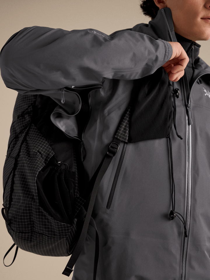 Arc'teryx Men's Beta SL Jacket Cloud Arc'teryx