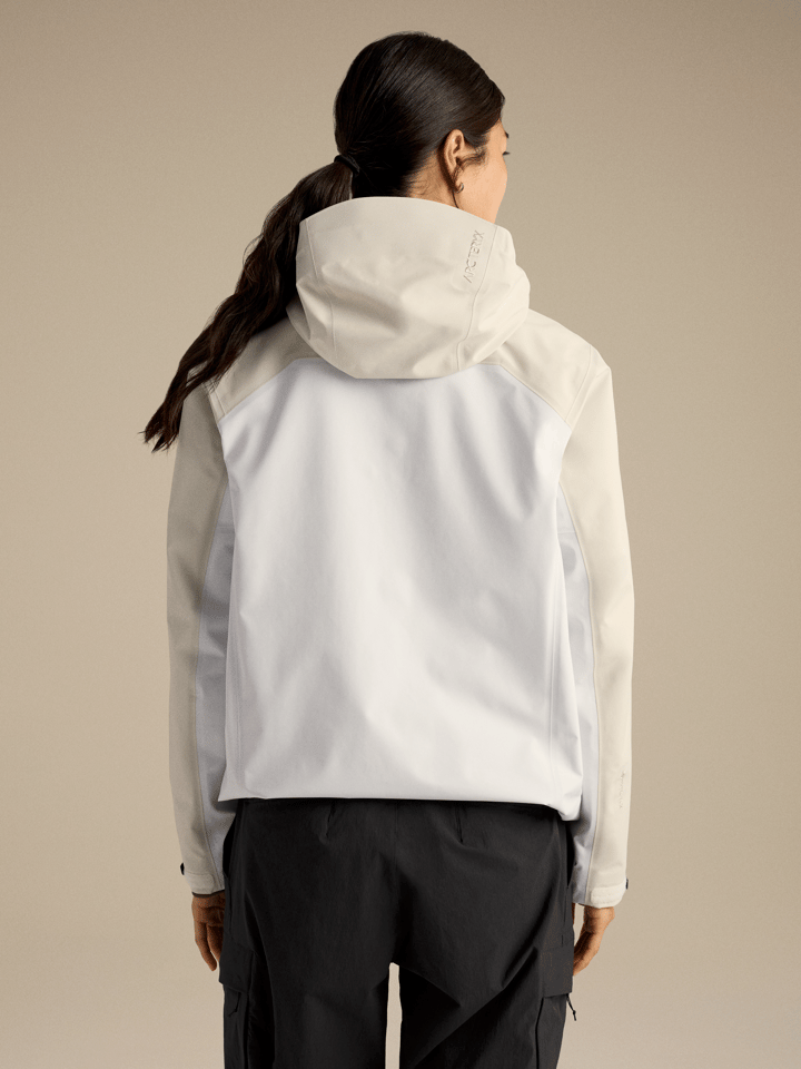 Arc'teryx Women's Beta Jacket Sea Salt/Arctic Silk Arc'teryx