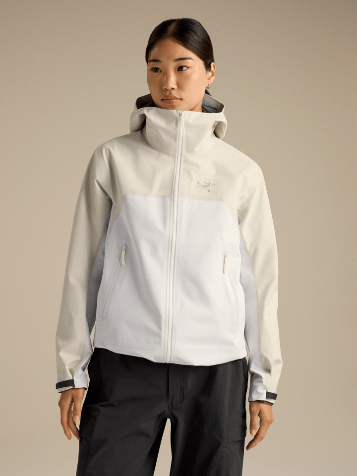 Arc'teryx Women's Beta Jacket Sea Salt/Arctic Silk Arc'teryx