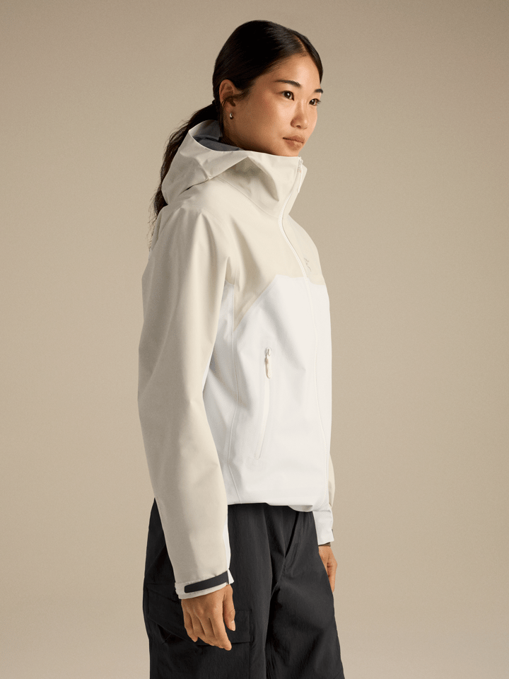 Arc'teryx Women's Beta Jacket Sea Salt/Arctic Silk Arc'teryx