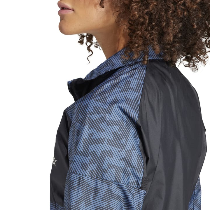 FiveTen Women's TERREX Trail Running Wind Jacket Wonste/Black FiveTen