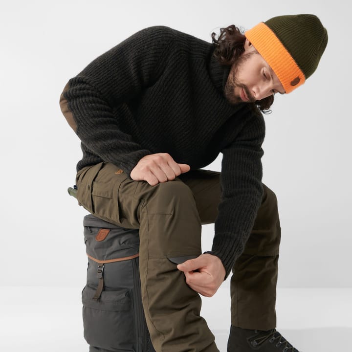 Fjällräven Men's Barents Pro Hydratic Trousers Green Camo-Deep Forest Fjällräven Fjällräven Men's Barents Pro Hydratic Trousers Green Camo-Deep Forest Fjällräven
