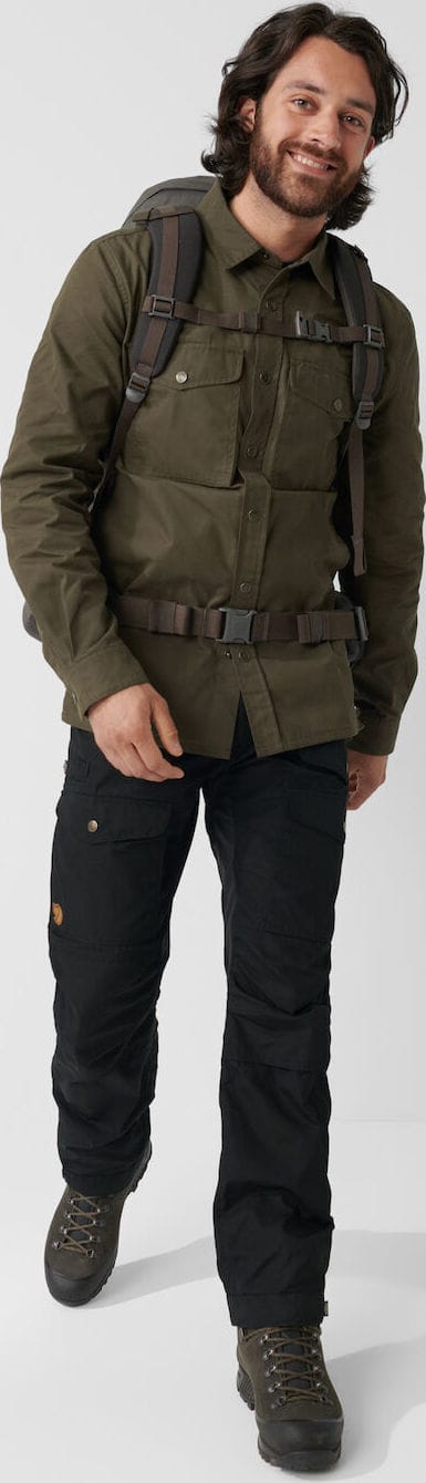 Fjällräven Men's Vidda Pro Ventilated Trousers Short Laurel Green/Deep Forest Fjällräven