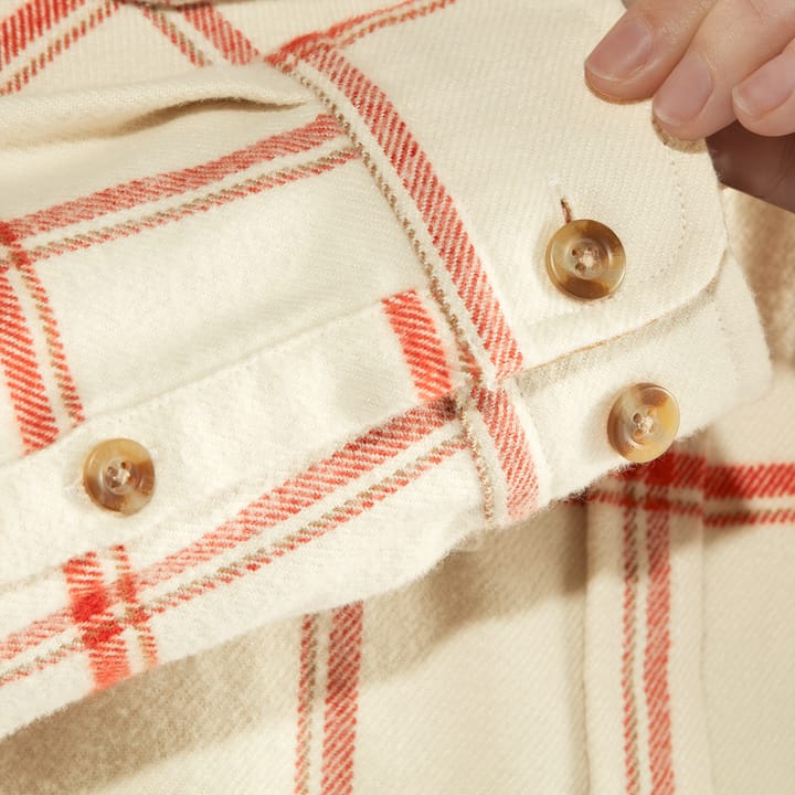 Fjällräven Women's Övik Twill Shirt Long Sleeve Chalk White-Cabin Red Fjällräven Fjällräven Women's Övik Twill Shirt Long Sleeve Chalk White-Cabin Red Fjällräven