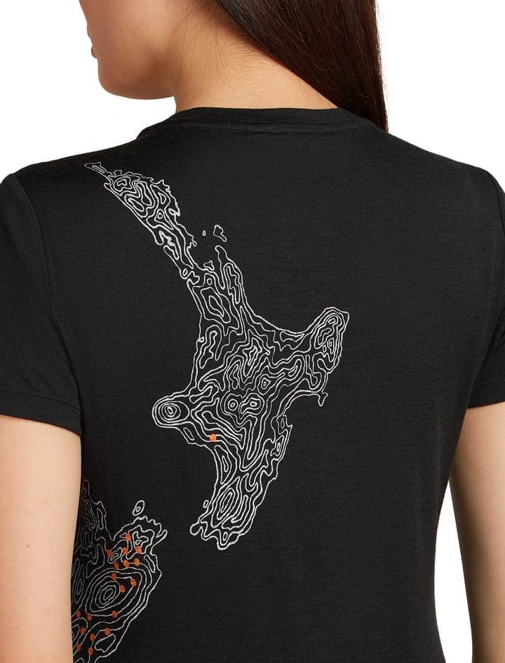 Icebreaker Women's Merino 150 Tech Lite Short Sleeve Scoop Tee 30th Anniversary Black Icebreaker Icebreaker Women's Merino 150 Tech Lite Short Sleeve Scoop Tee 30th Anniversary Black Icebreaker
