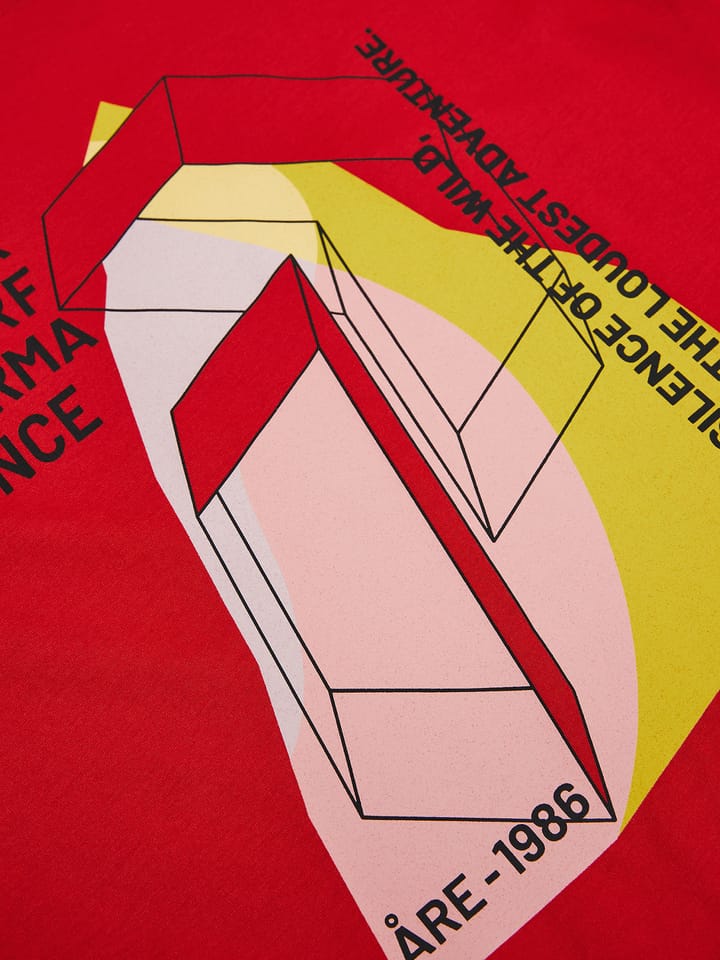 Peak Performance Women's Explore Graphic Tee Red Pompeian Peak Performance