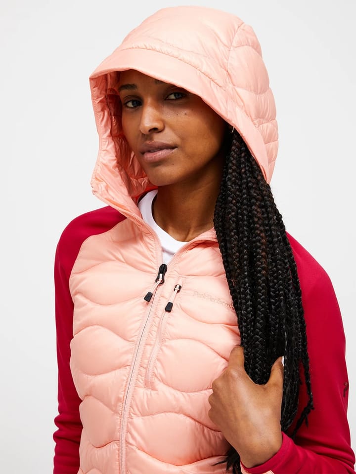 Peak Performance W Helium Down Hybrid Hood Peach Fuzz/tech Burgundy/ Peak Performance Peak Performance W Helium Down Hybrid Hood Peach Fuzz/tech Burgundy/ Peak Performance