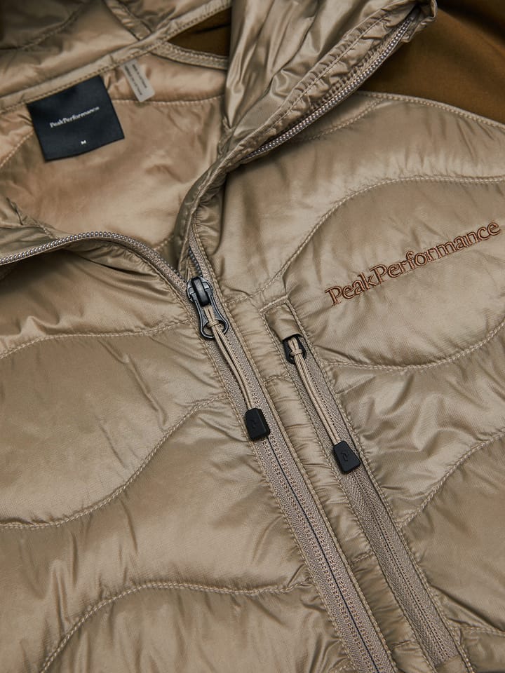 Peak Performance Men's Helium Down Hybrid Hood Avid Beige/Meadow Moss Peak Performance
