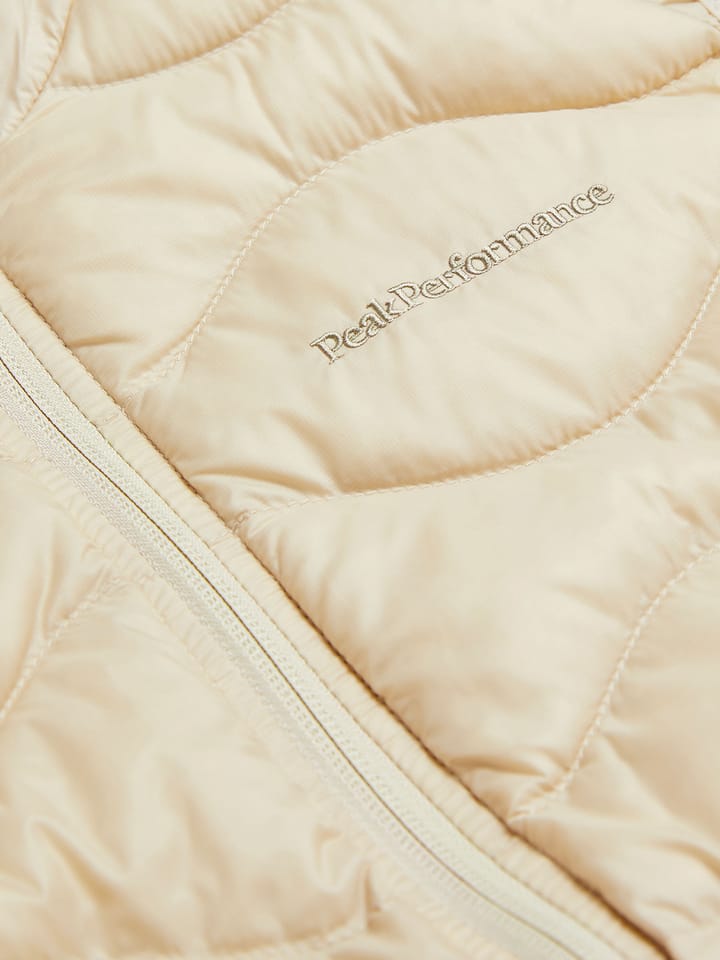 Peak Performance Women's Helium Down Vest Sand Fog Peak Performance
